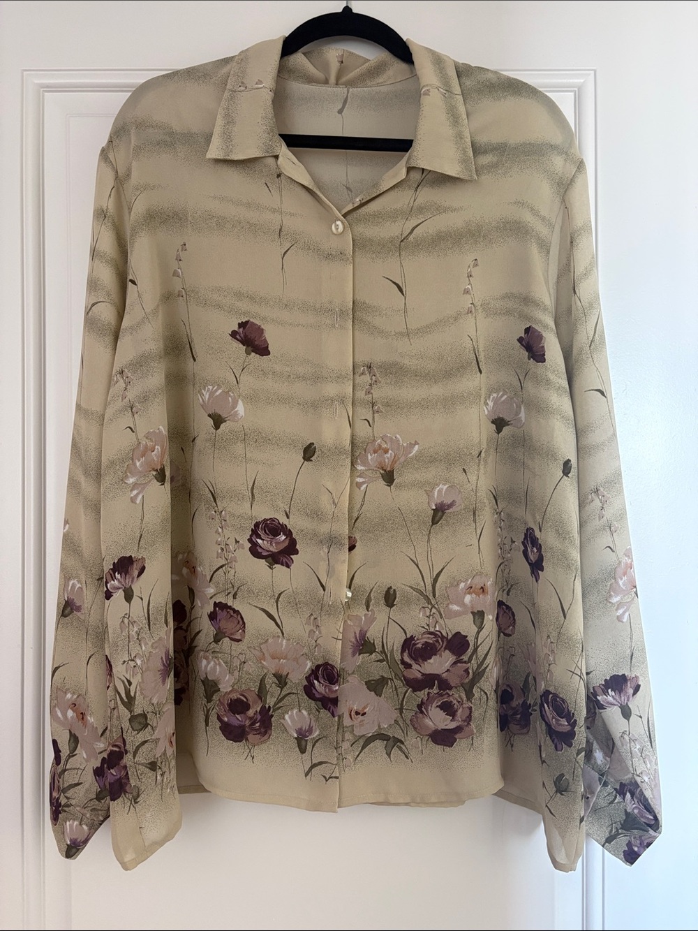 Vintage Floral Button-Front Blouse in Beige and Plum